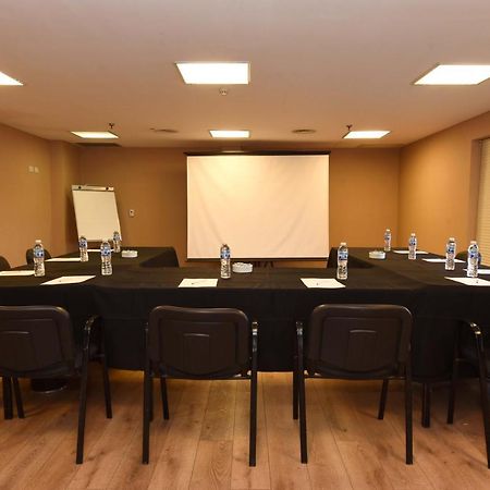 Howard Johnson Resort & Convention Center Ezeiza Εξωτερικό φωτογραφία