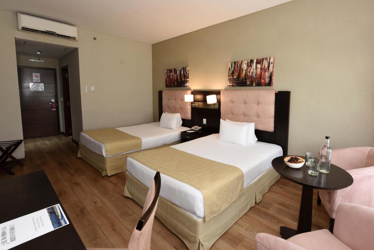 Howard Johnson Resort & Convention Center Ezeiza Εξωτερικό φωτογραφία