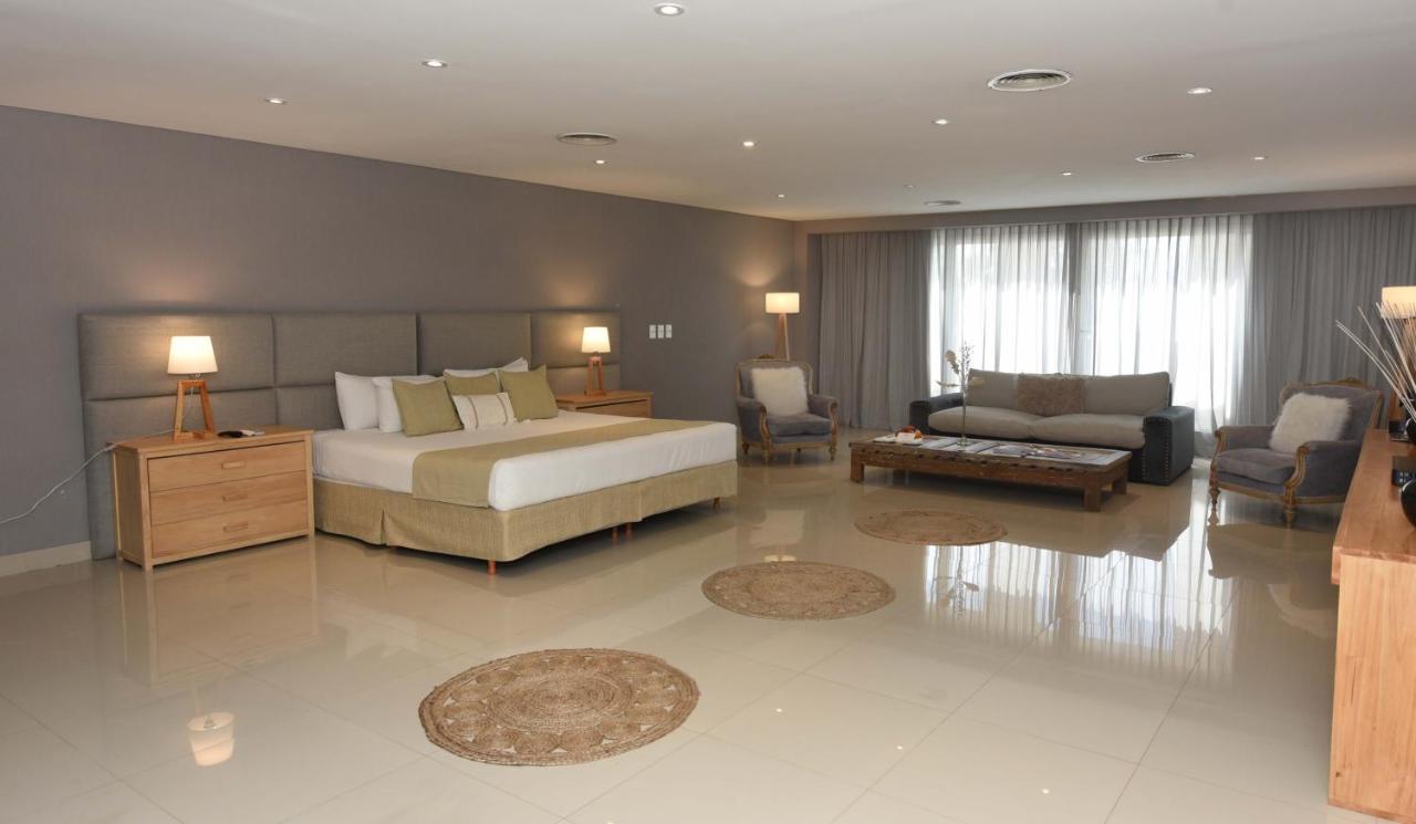 Howard Johnson Resort & Convention Center Ezeiza Εξωτερικό φωτογραφία