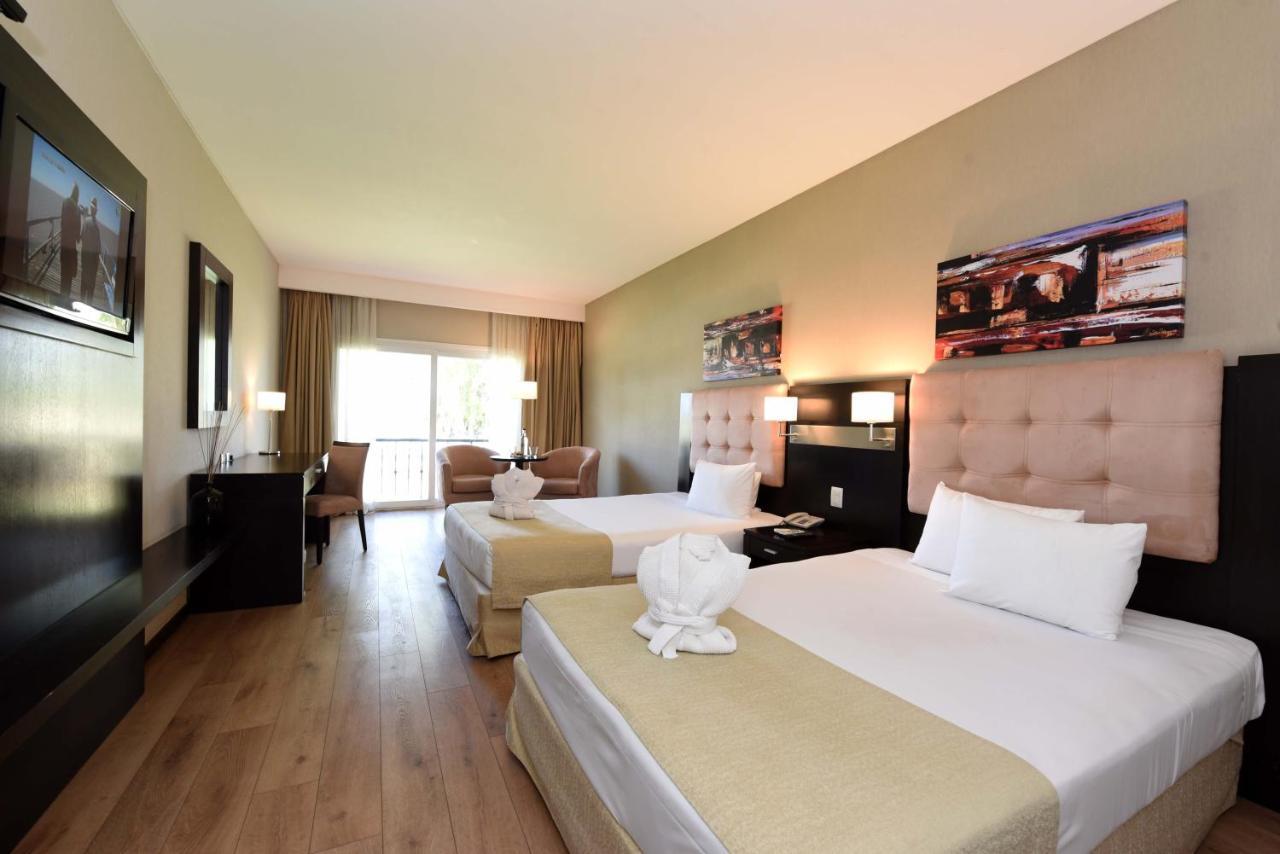 Howard Johnson Resort & Convention Center Ezeiza Εξωτερικό φωτογραφία