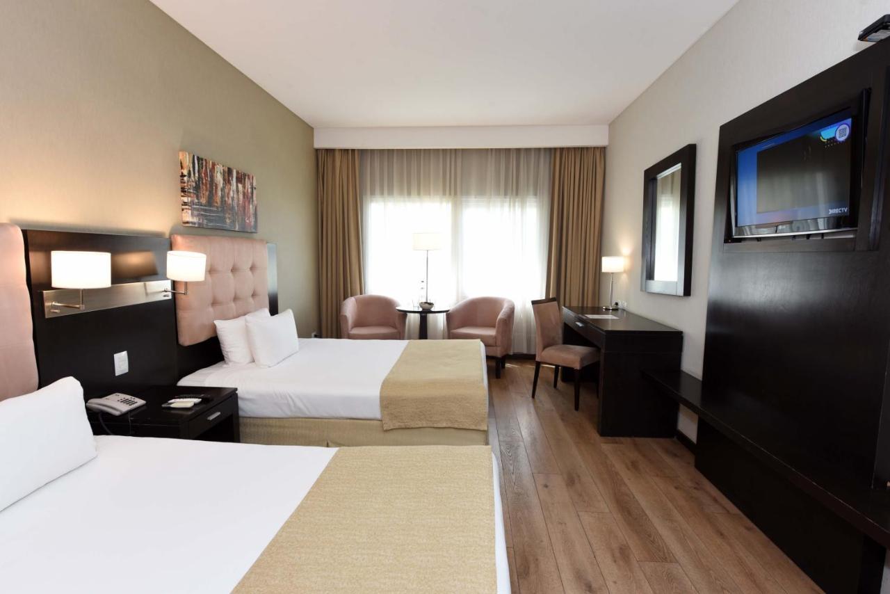 Howard Johnson Resort & Convention Center Ezeiza Εξωτερικό φωτογραφία