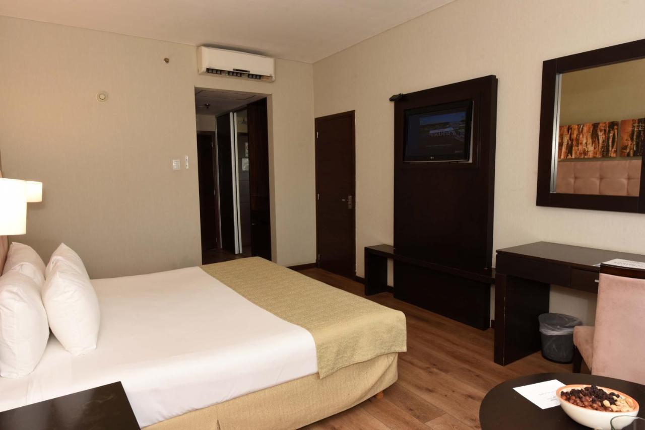 Howard Johnson Resort & Convention Center Ezeiza Εξωτερικό φωτογραφία