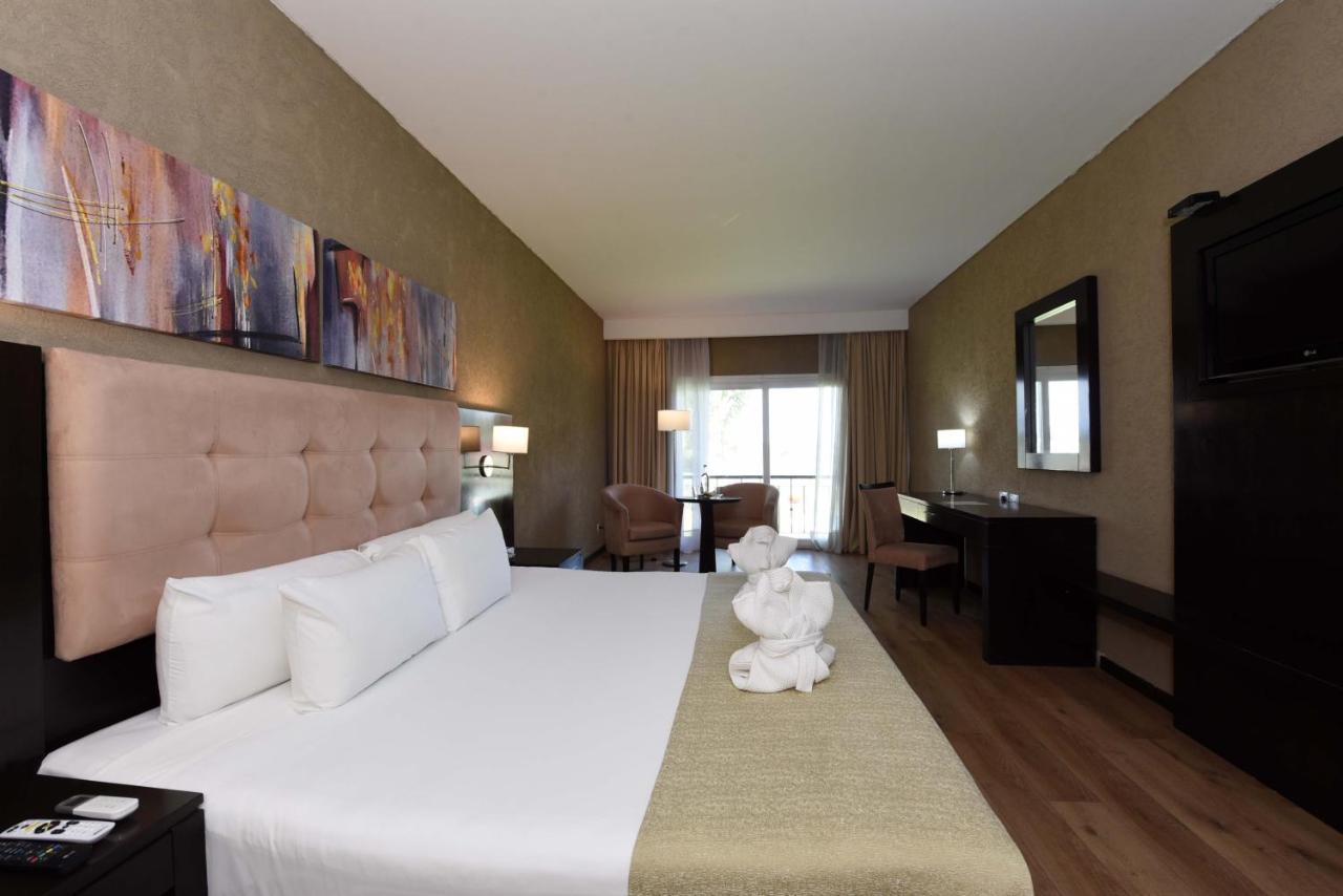 Howard Johnson Resort & Convention Center Ezeiza Εξωτερικό φωτογραφία
