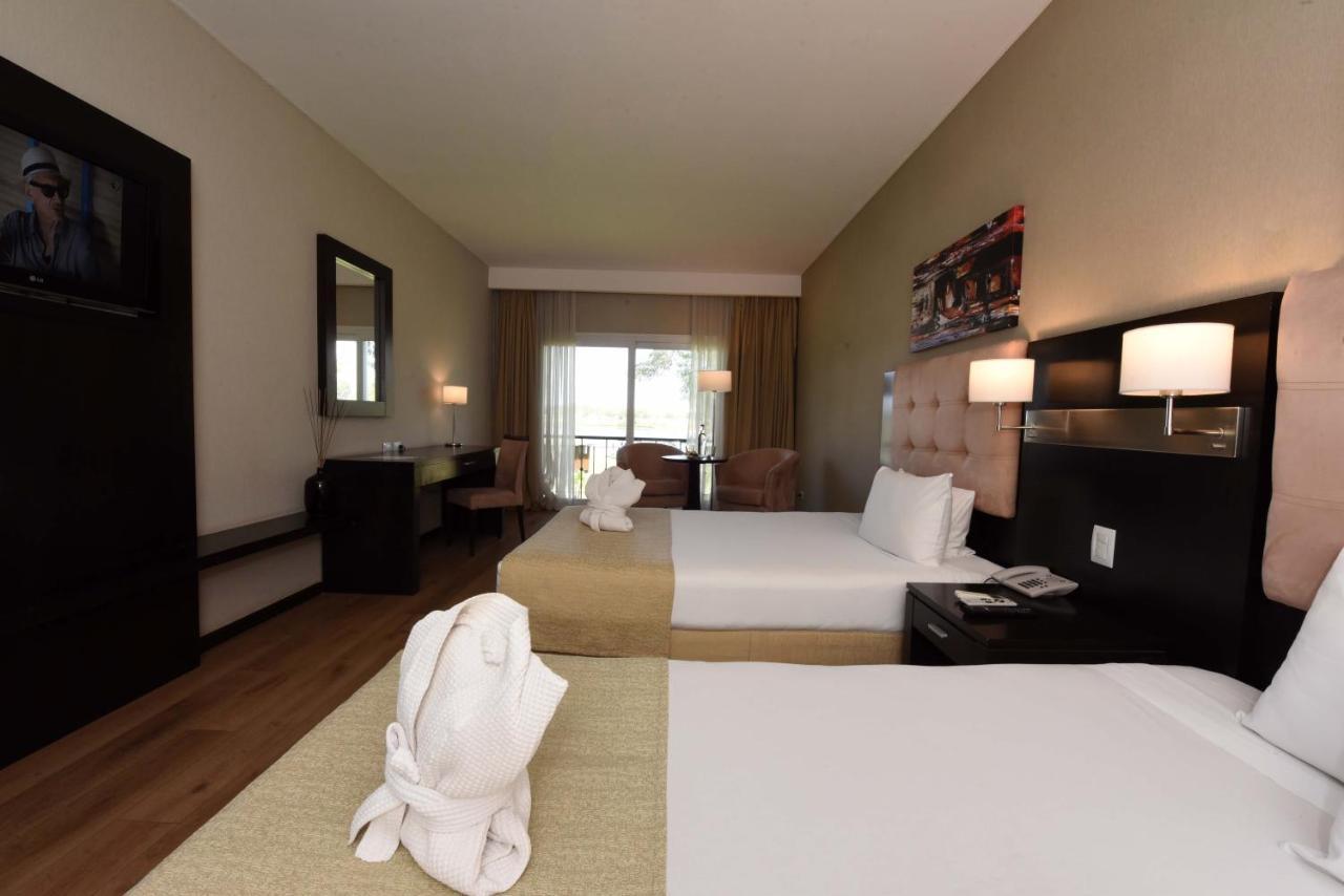 Howard Johnson Resort & Convention Center Ezeiza Εξωτερικό φωτογραφία