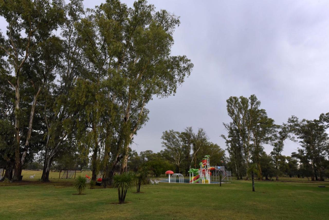 Howard Johnson Resort & Convention Center Ezeiza Εξωτερικό φωτογραφία