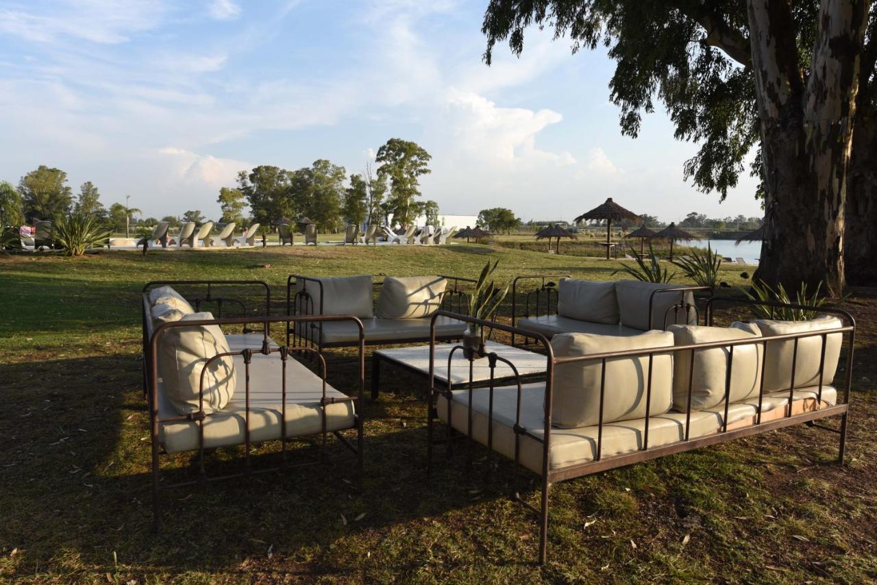 Howard Johnson Resort & Convention Center Ezeiza Εξωτερικό φωτογραφία