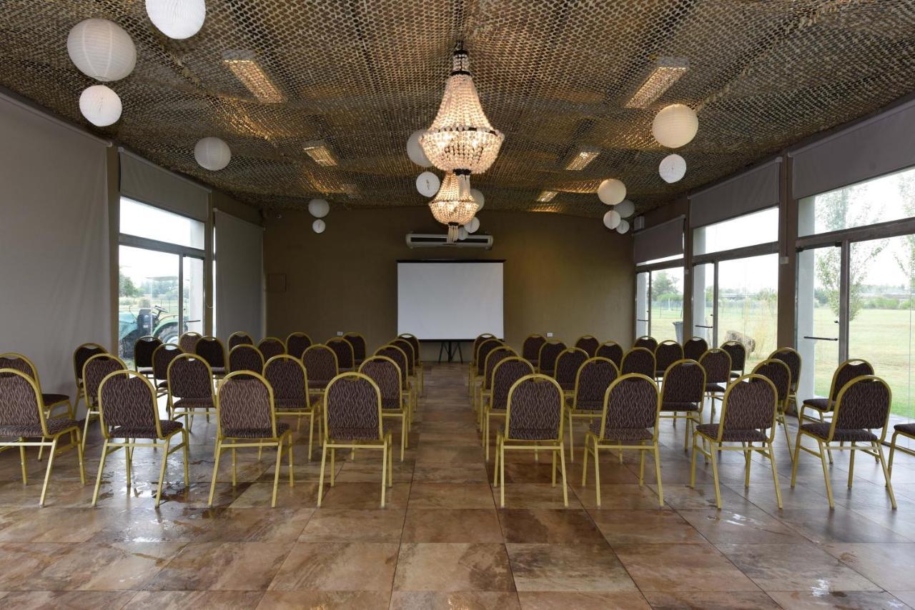 Howard Johnson Resort & Convention Center Ezeiza Εξωτερικό φωτογραφία