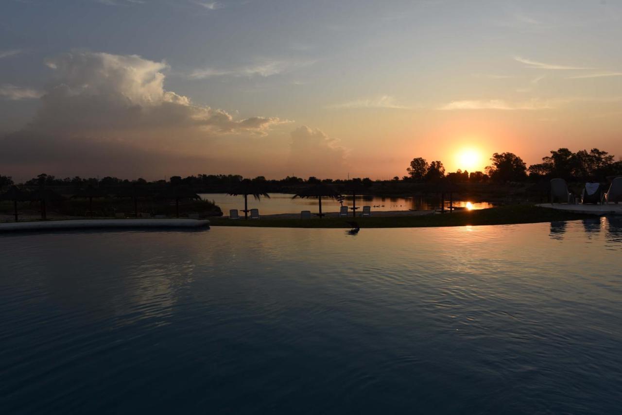 Howard Johnson Resort & Convention Center Ezeiza Εξωτερικό φωτογραφία