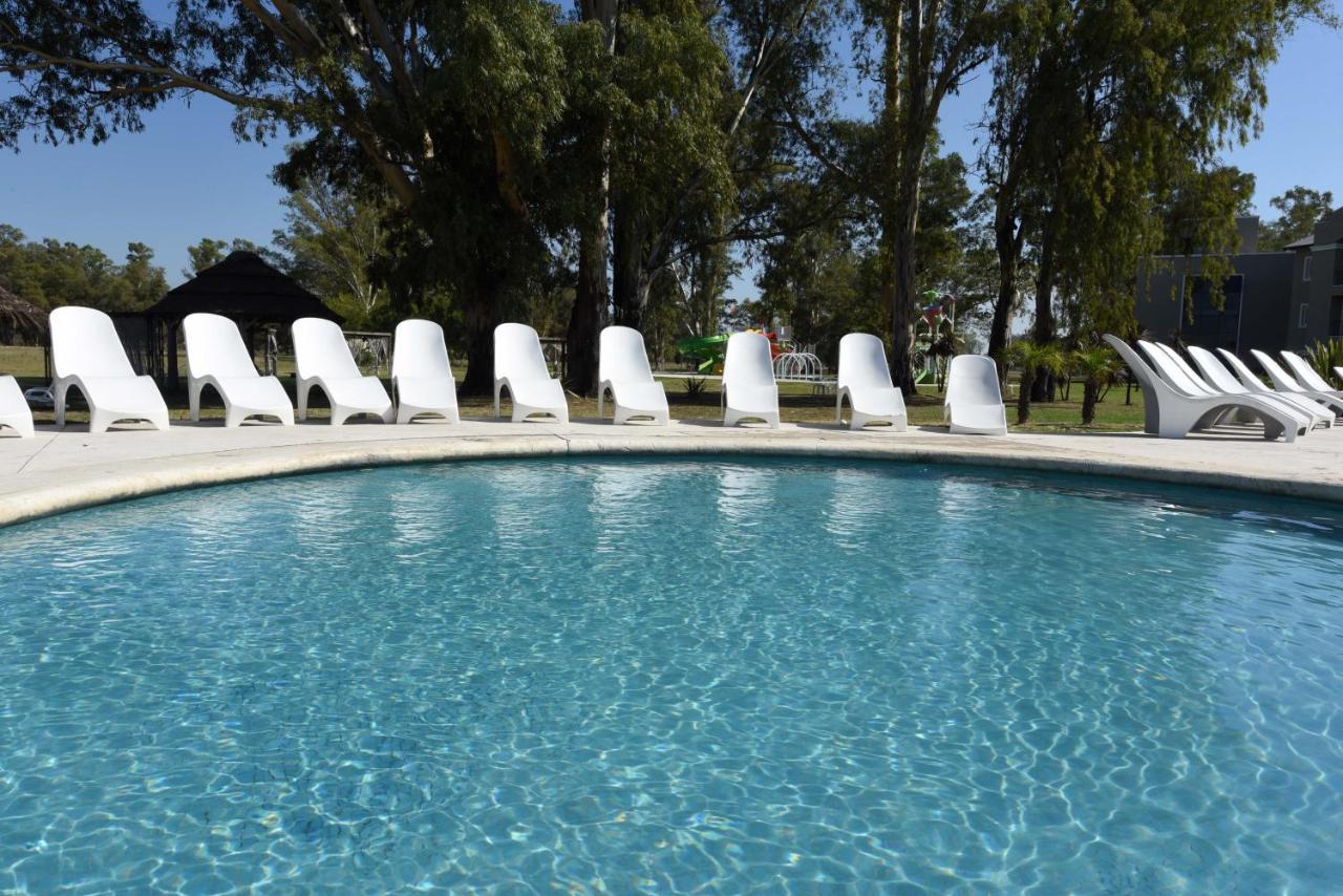 Howard Johnson Resort & Convention Center Ezeiza Εξωτερικό φωτογραφία