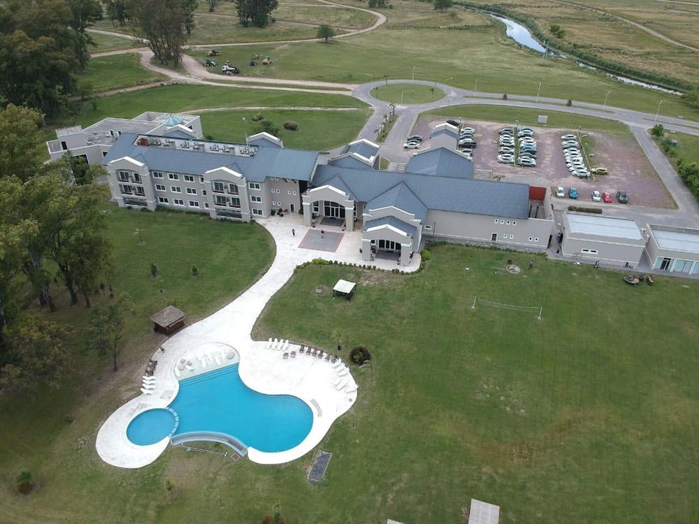 Howard Johnson Resort & Convention Center Ezeiza Εξωτερικό φωτογραφία