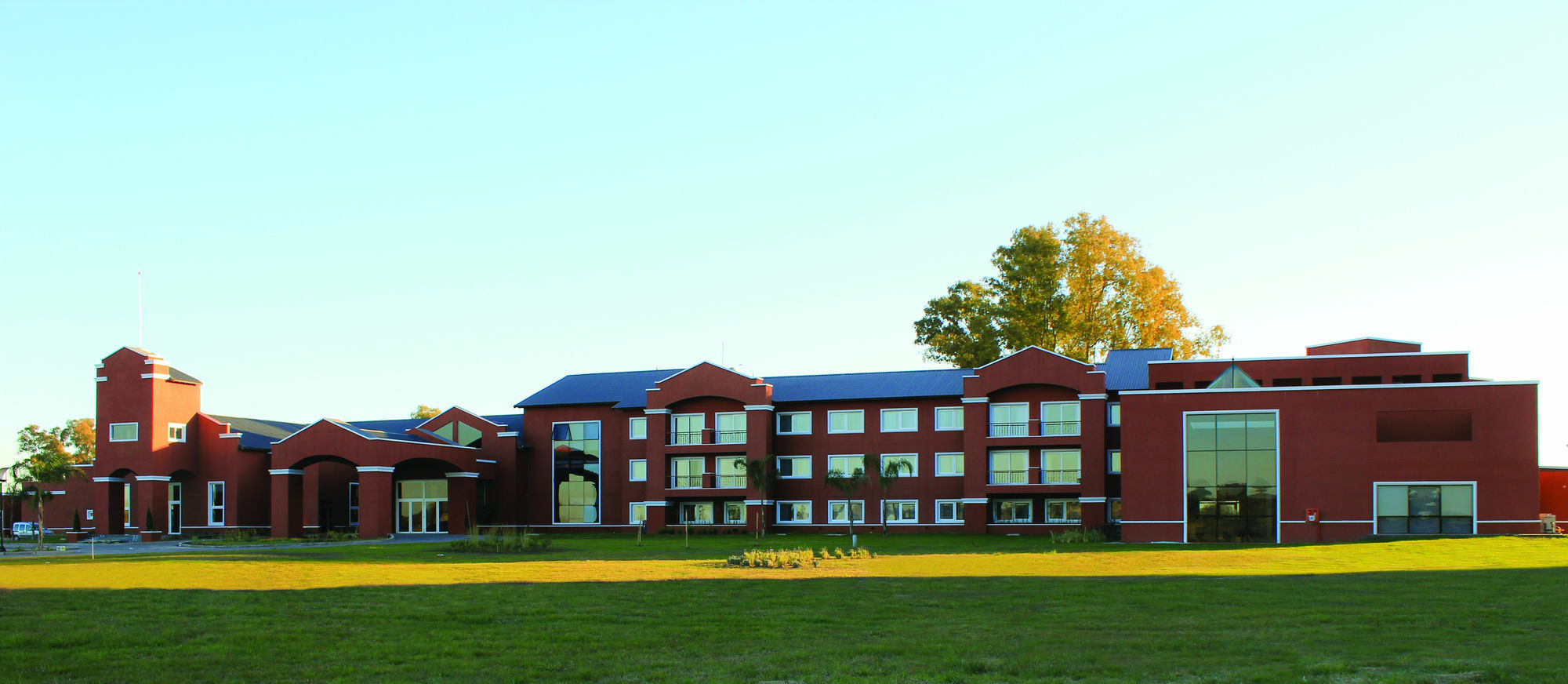 Howard Johnson Resort & Convention Center Ezeiza Εξωτερικό φωτογραφία