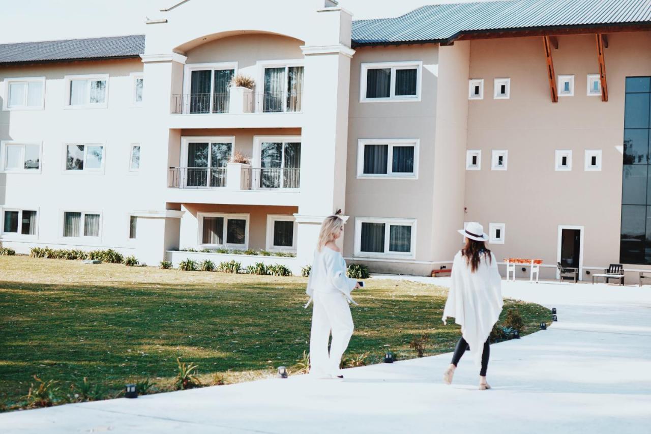 Howard Johnson Resort & Convention Center Ezeiza Εξωτερικό φωτογραφία