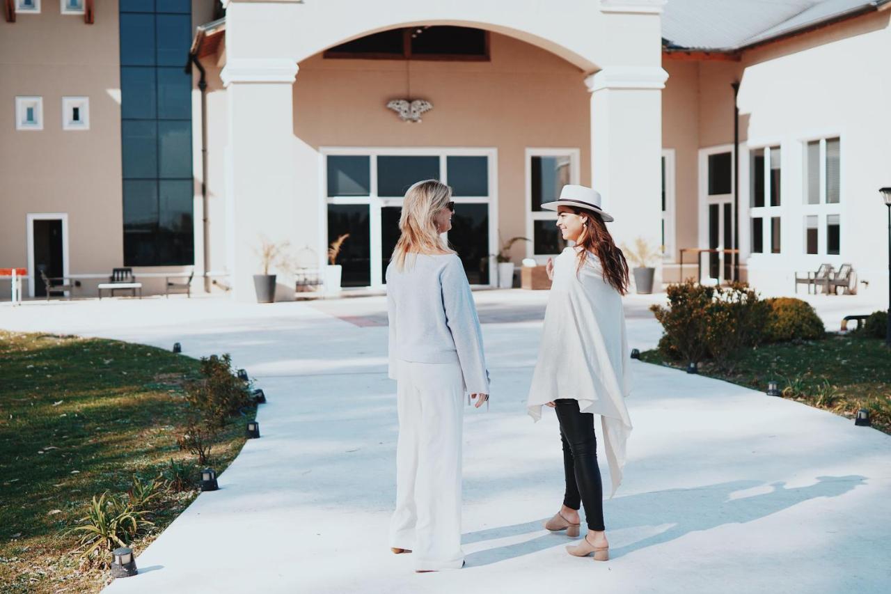 Howard Johnson Resort & Convention Center Ezeiza Εξωτερικό φωτογραφία