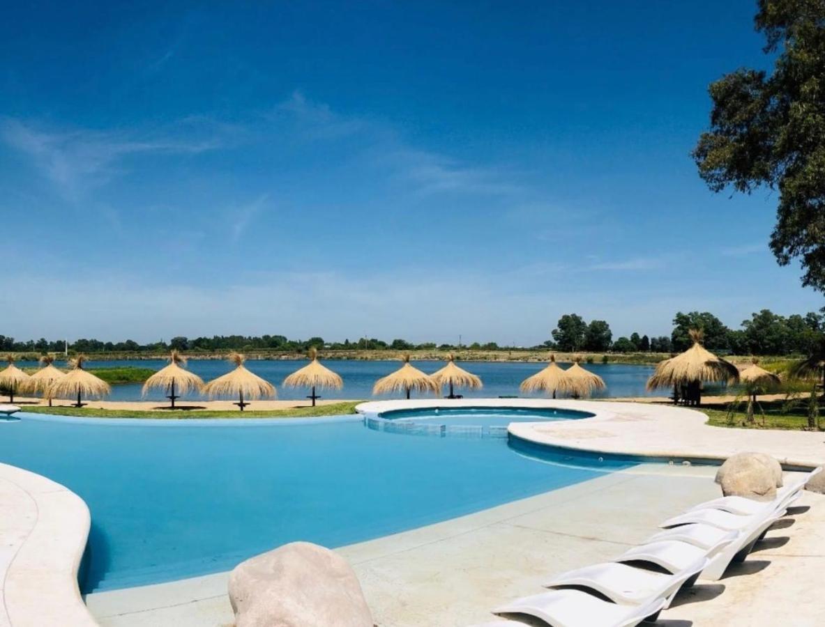 Howard Johnson Resort & Convention Center Ezeiza Εξωτερικό φωτογραφία